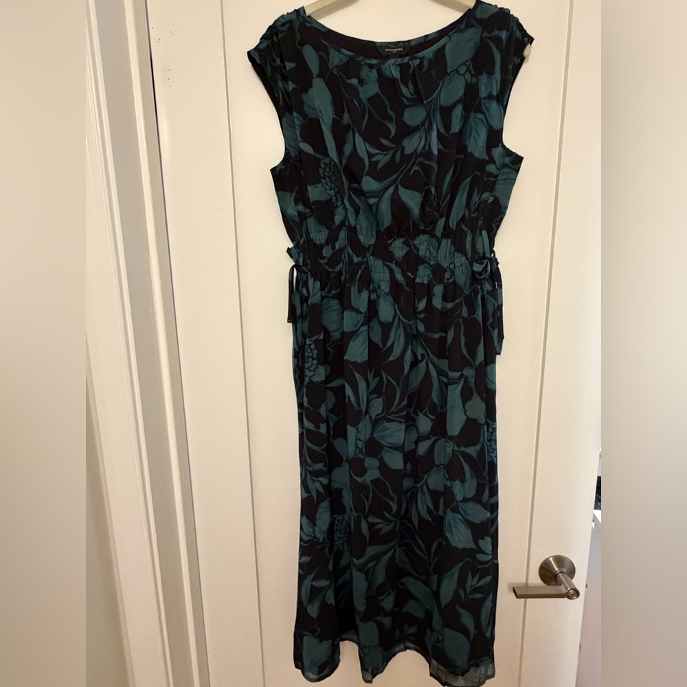 Banana Republic Side-Tied Midi Dress NWT - size XS - Picture 3 of 5